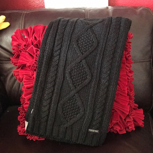 Michael Kors Scarf size  64x10 inches NWT in black - Picture 4 of 6